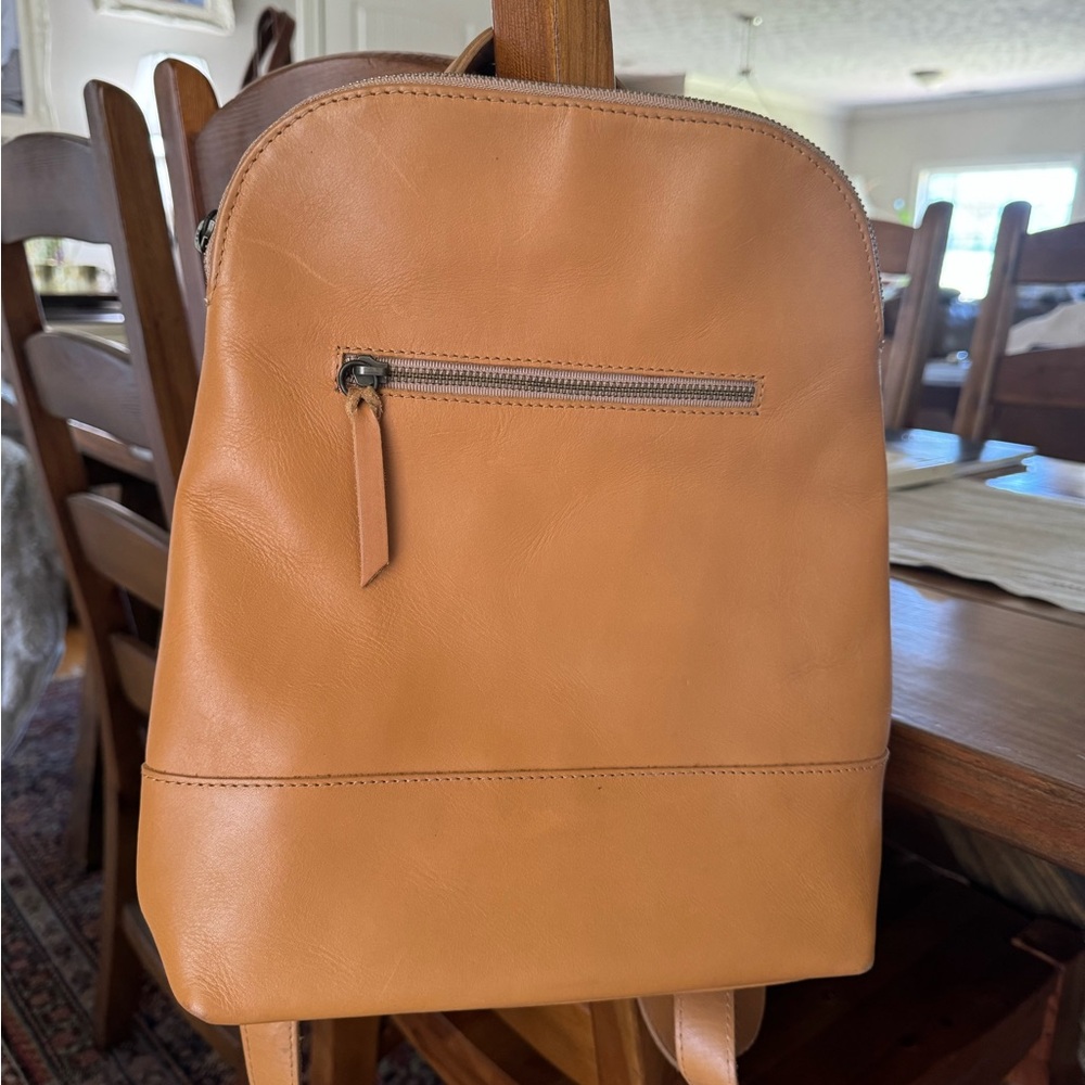 Gorgeous Leather Backpack! Excellent Condition!